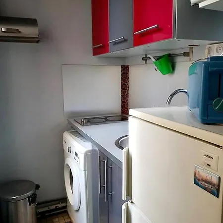 Apartment Cute And Quiet In Montmartre Paris